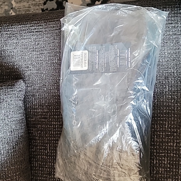 NeoSport 2mm Back Zip Shorty Wetsuit - Kids' size 8 - Picture 4 of 4